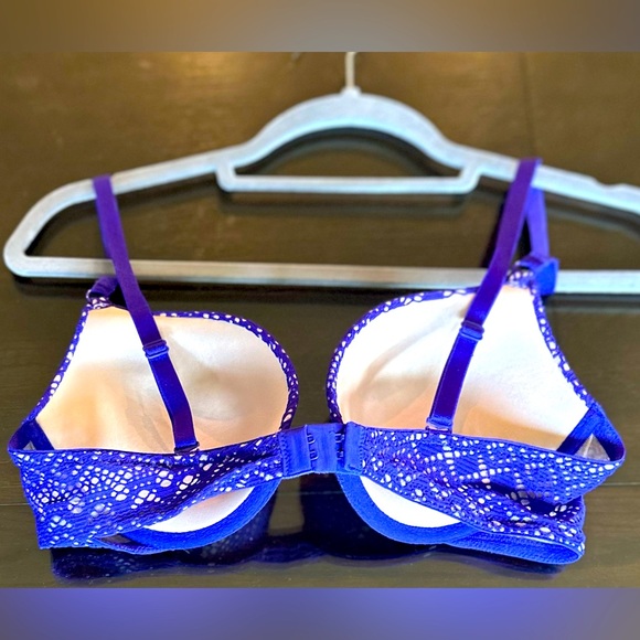 Victoria Secret Push Up Bra 36C - Picture 5 of 5